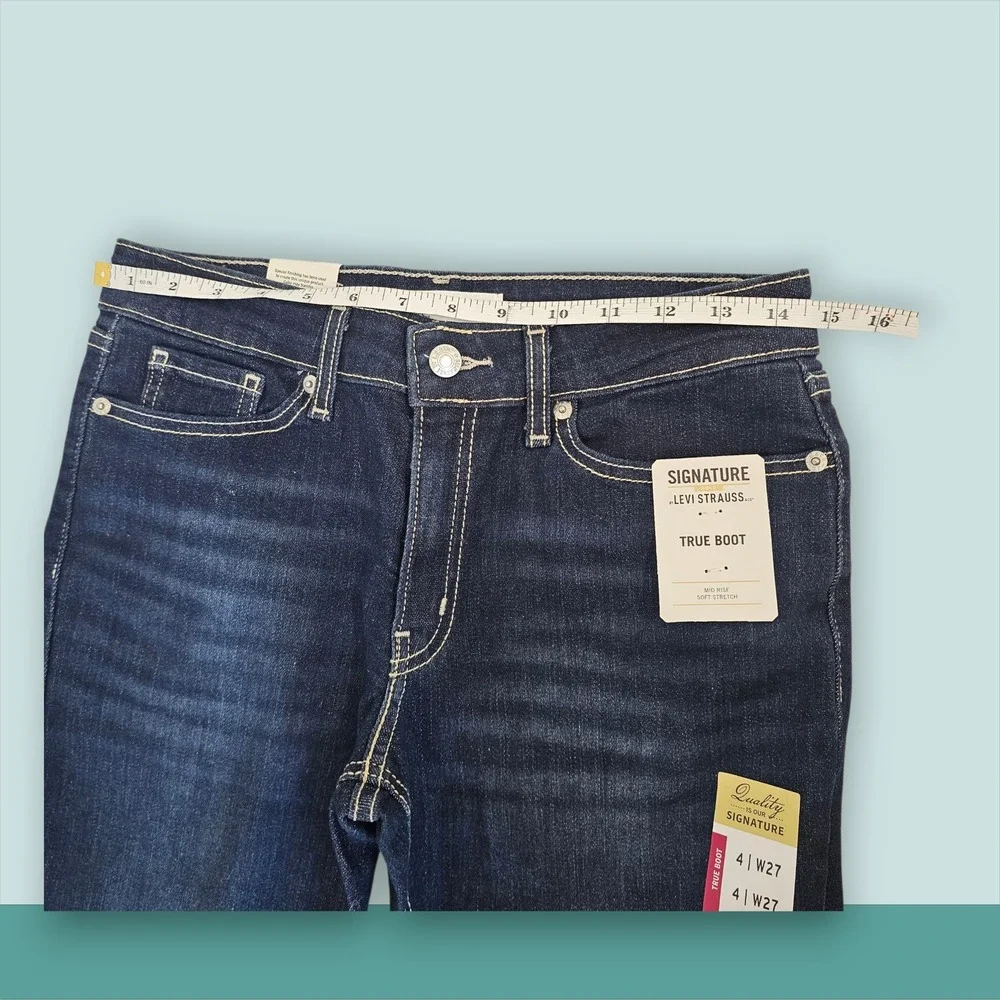 NWT Signature by Levi Strauss Gold Label True Bootcut Jeans Size 4 W27 - Picture 4 of 7